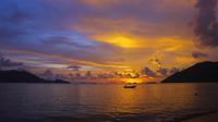 Pantai Carolina Padang. (Zhilal Darma)
