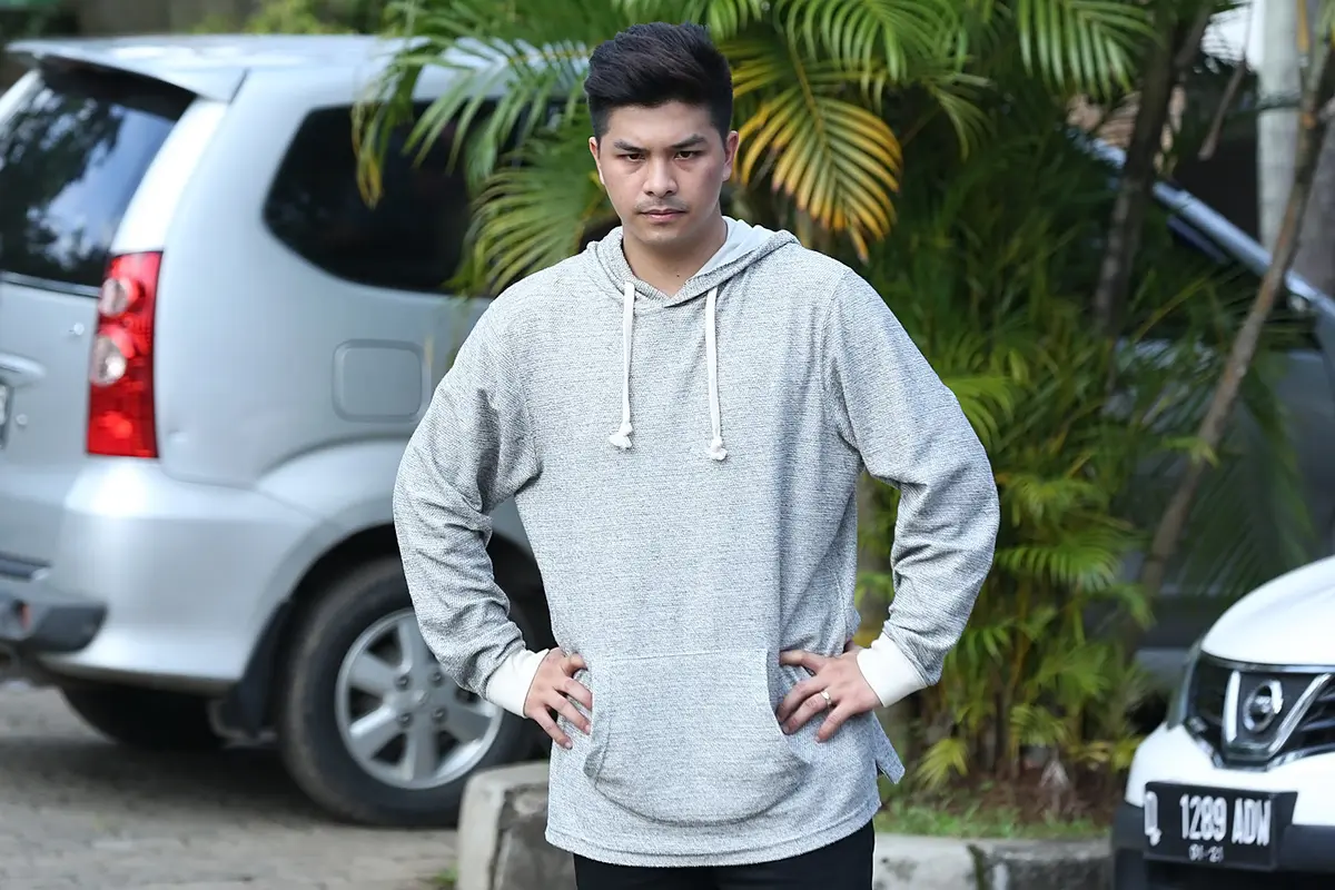 [Bintang] Glenn Alinskie syuting Cahaya Cinta -
