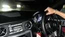 Kegembiraan Kiesha tidak bisa disembunyikan. Ia terlihat begitu bahagia dan terharu menerima hadiah istimewa dari sang ayah. Bahkan, melalui akun Instagramnya, Kiesha tak sungkan mengungkapkan rasa terima kasihnya, menyebut hadiah tersebut sebagai hadiah ulang tahun terbaik dalam hidupnya.  (Liputan6.com/IG/@kiesha.alvaro)