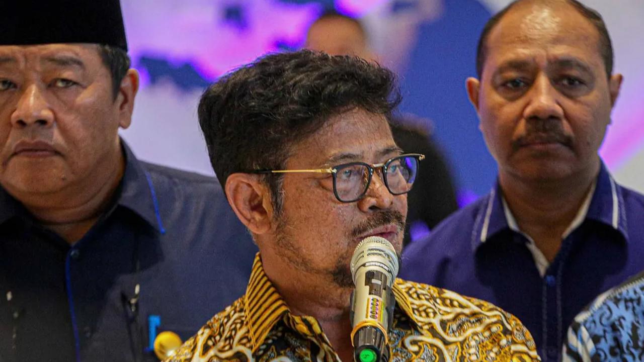 Menteri Pertanian, Syahrul Yasin Limpo (SYL) buka suara terkait isu penetapan tersangka dirinya atas kasus dugaan korupsi oleh Komisi Pemberantasan Korupsi (KPK).