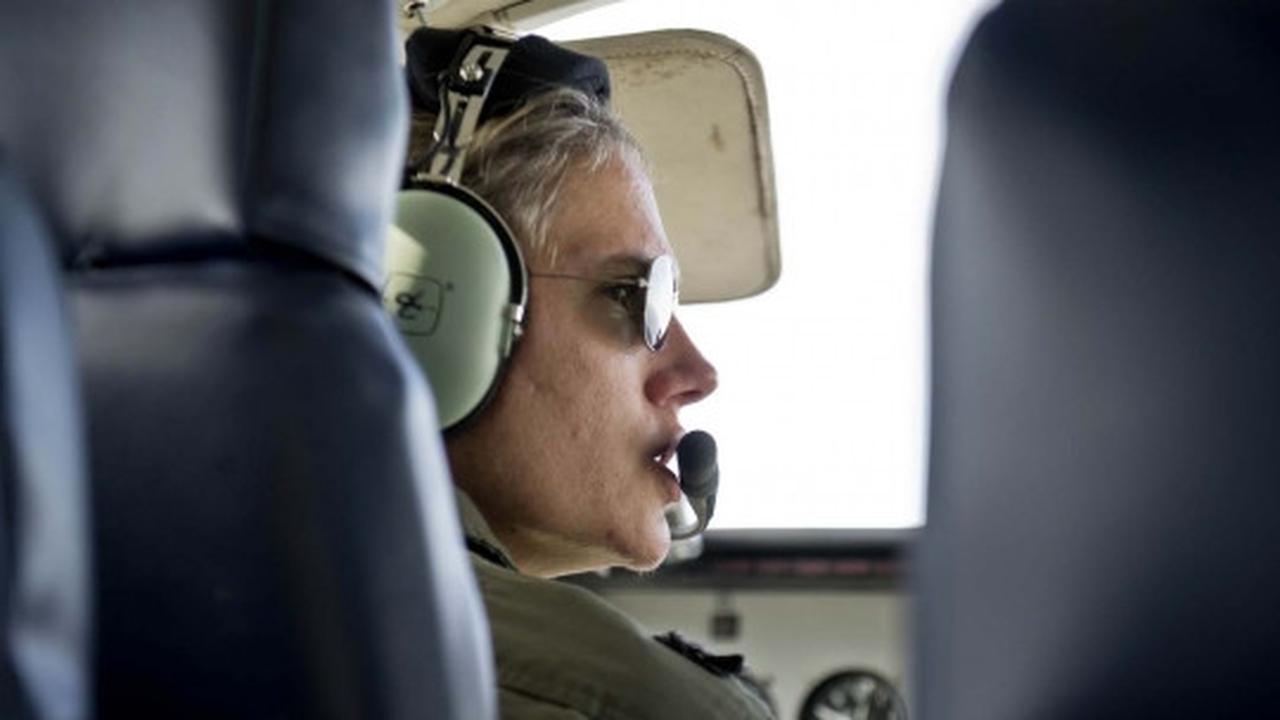 Cantiknya Maria Eugenia, pilot wanita pertama militer Uruguay