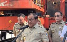 Sampah di Pasar Kramat Jati Masih Menumpuk, Pramono Target Bersih dalam Sepekan