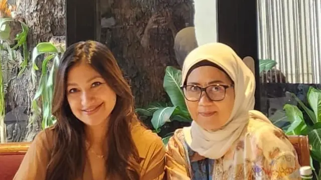 Rahma Azhari dan Paris Chong