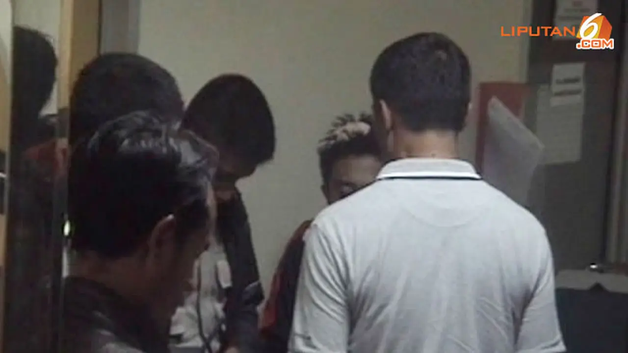 polisi-dianiaya-130910a.jpg