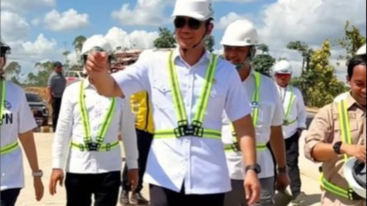 Menurutnya, tahapan-tahapan pembangunan IKN yang telah dilalui selama ini luar biasa. Di tengah-tengah kesulitan recovery dari pandemi Covid 19, dedikasi dan komitmen mewujudkan IKN terjaga.<br>
