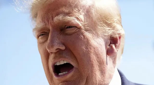Trump Buka Peluang Serangan Baru ke Iran, AS Tambah Kapal Induk di Timur Tengah