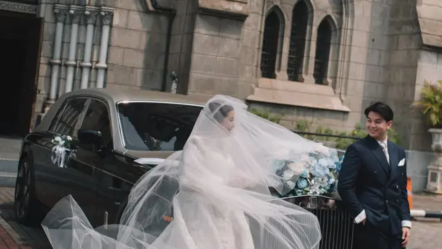 Bak Royal Couple, Brisia Jodie dan Jonathan Alden Resmi Menikah dalam Balutan Busana Pengantin Klasik di Gereja Katedral