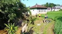Tanah Bergerak di Jampangtengah Sukabumi Ancam Rumah Warga, Satu Keluarga Mengungsi