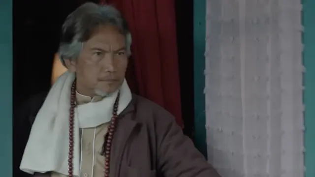 Whani Darmawan sebagai Abah Mulya dalam film Thaghut. (Foto: Dok. Leo Pictures)