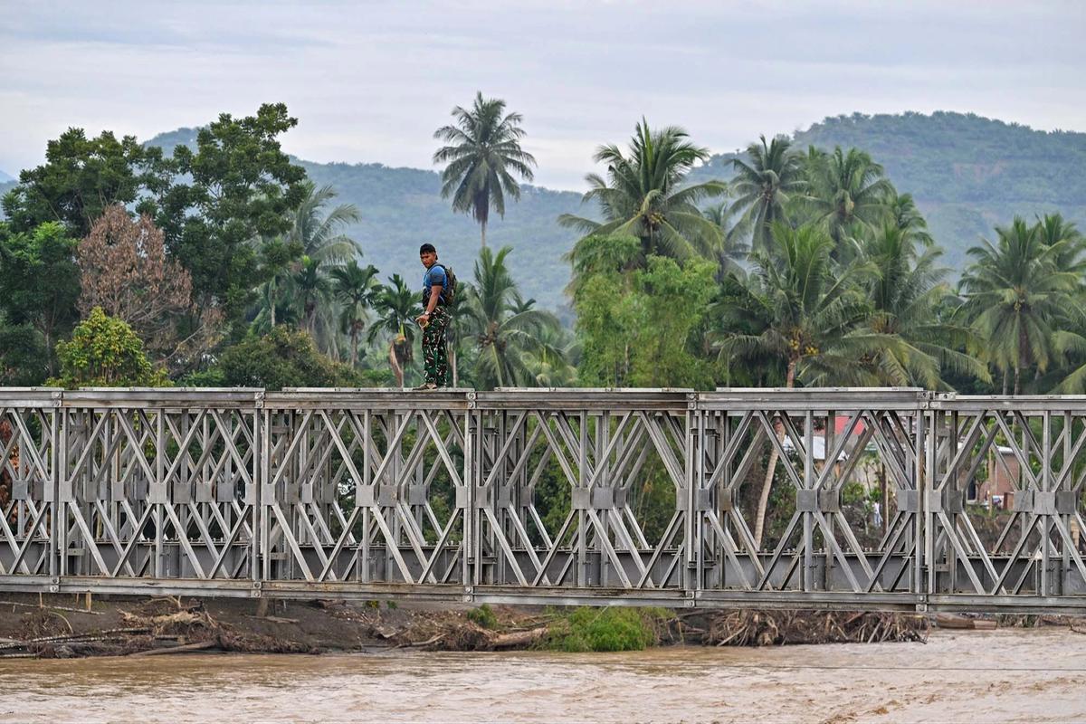 FOTO: Jembatan Bailey di Jalan Lintas Tengah Aceh Hampir Rampung