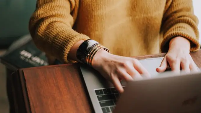 Lowongan pekerjaan/copyright Unsplash.com/Christin Hume