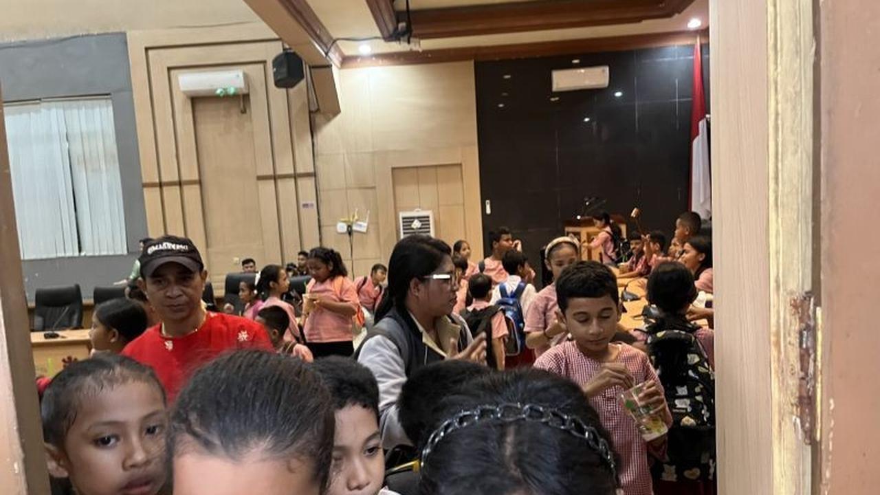 DPRD Ambon Kenalkan Politik Lewat Parlemen Muda: Tahukah Kamu Usia Ideal Jadi Legislator?