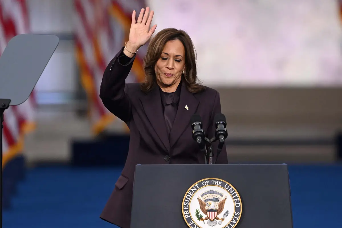 Tampil Perdana Usai Pilpres AS 2024, Kamala Harris Akui Kemenangan Donald Trump