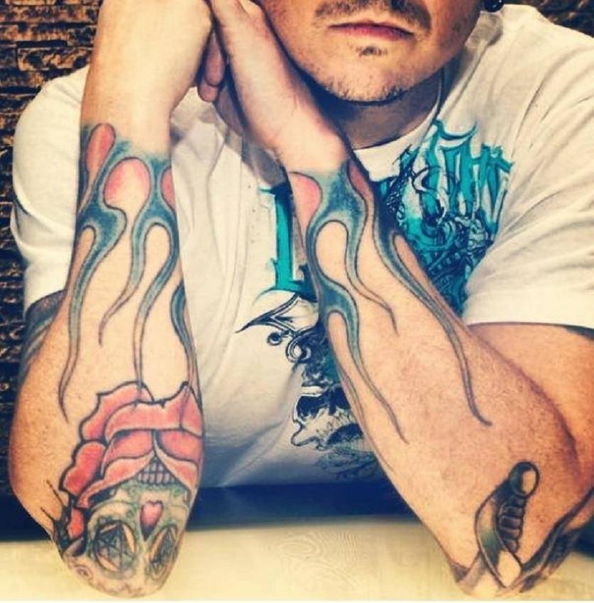 Chester Bennington Dan Kecintaannya Pada Tato News Entertainment Fimela Com