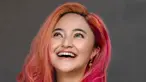 Gaya rambut warna-warni merupakan upgrade dari gaya rambut Marshanda. Sebelumnya, perempuan yang akrab disapa Caca itu memiliki rambut berwarna pink. (Instagram/marshanda99)