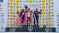 Gokil! Astra Honda Dominasi Podium Tertinggi Race 1 Kelas AP250 dan SS600 pada ARRC Mandalika 2025