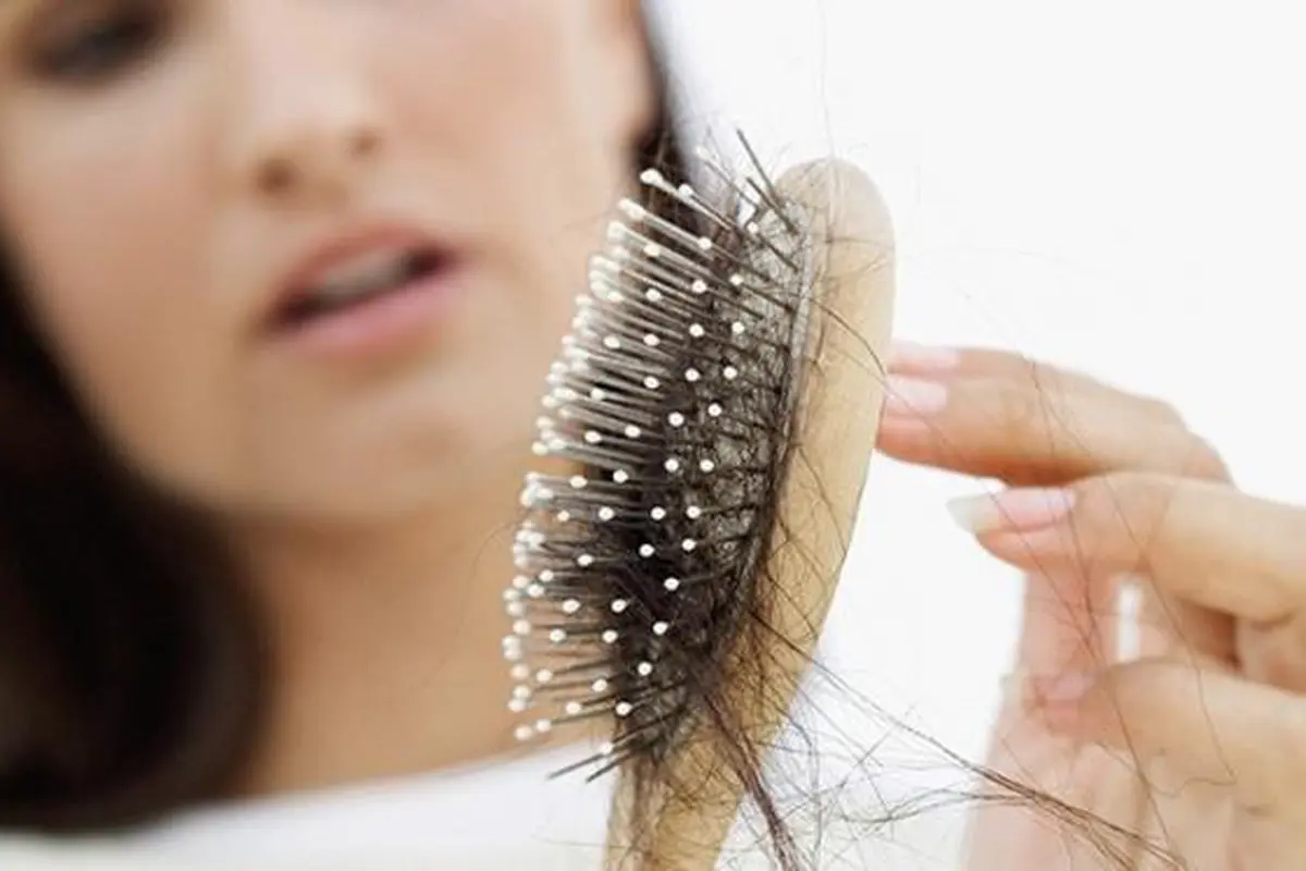 3 Cara Mudah Atasi Rambut Rontok Tanpa Ke Salon