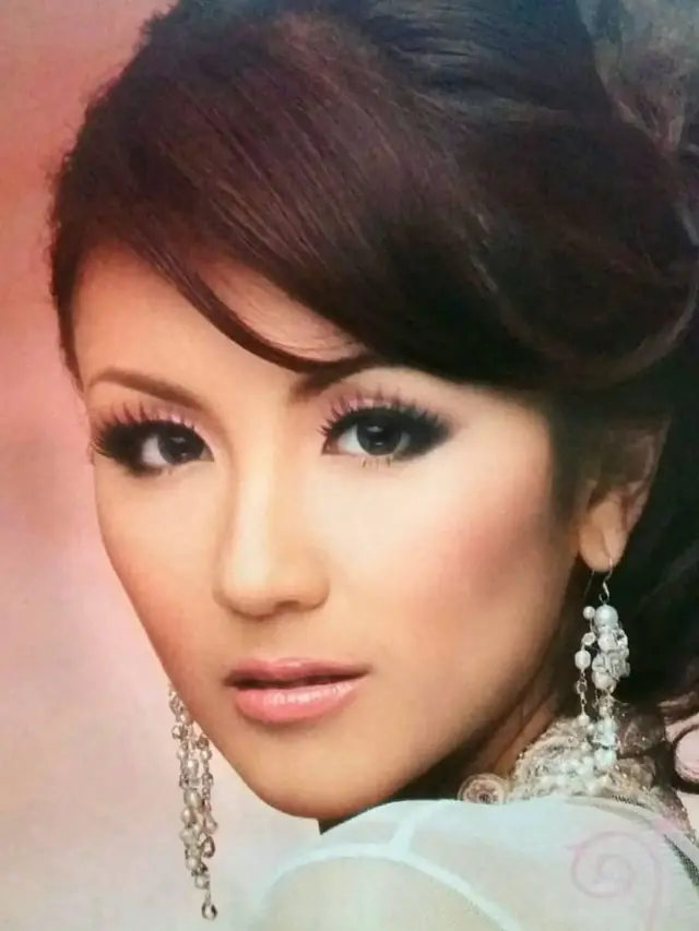 Potret Lawas Sharena Delon