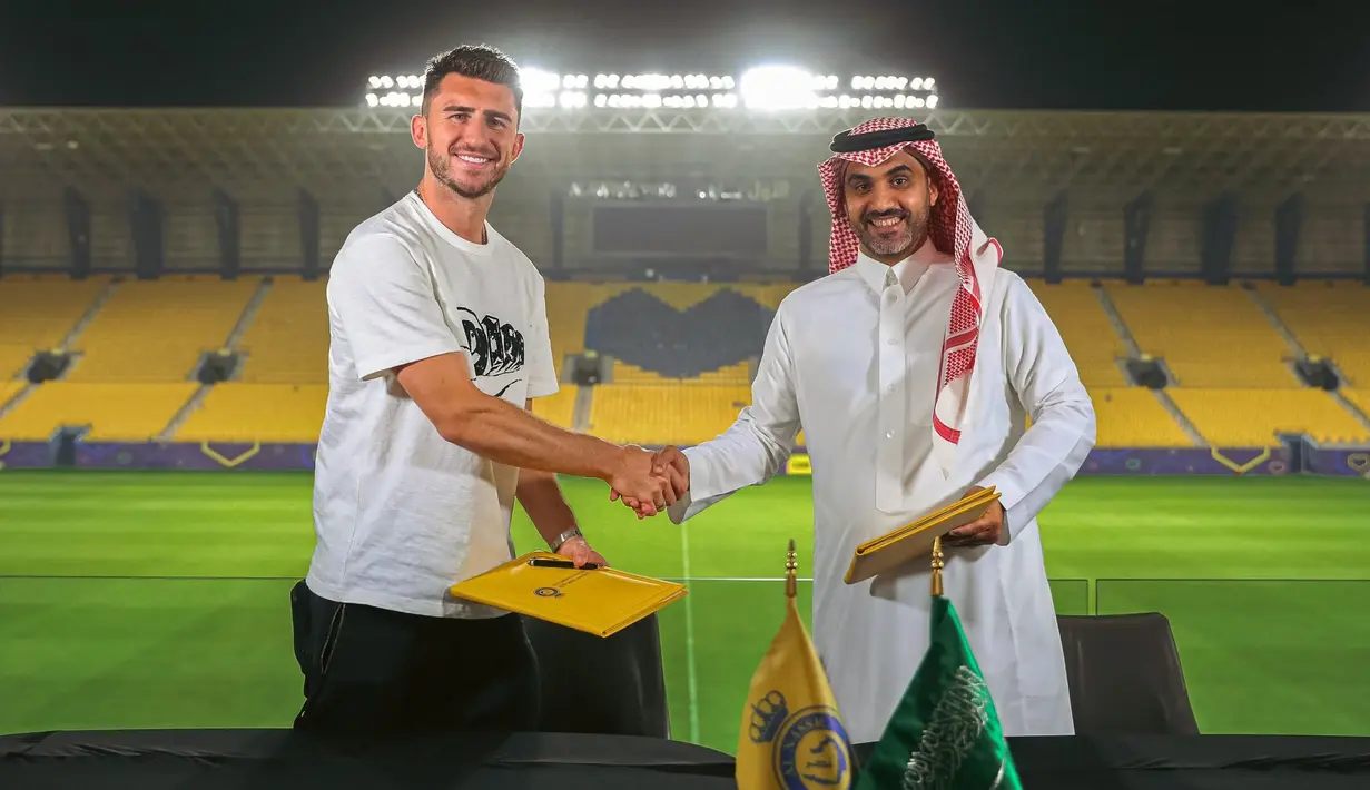 Sebelumnya bek Spanyol itu dilaporkan sudah tak punya masa depan di Etihad Stadium. (FOTO: twitter.com/AlNassrFC_EN)