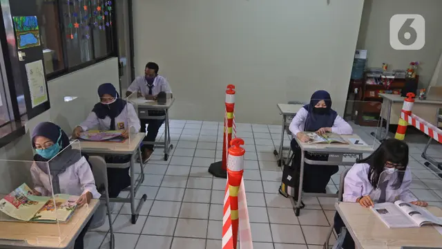 FOTO: Simulasi Sekolah Menuju Kenormalan Baru