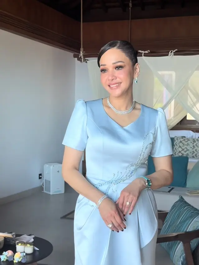 Maia Estianty El Rumi dan Syifa Hadju saat Pernikahan di Bali. [@jessiegunawanstudio]