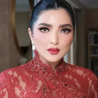 Detail riasan ashanty di acara kondangan. (credit:instagram.com/ashanty_ash)