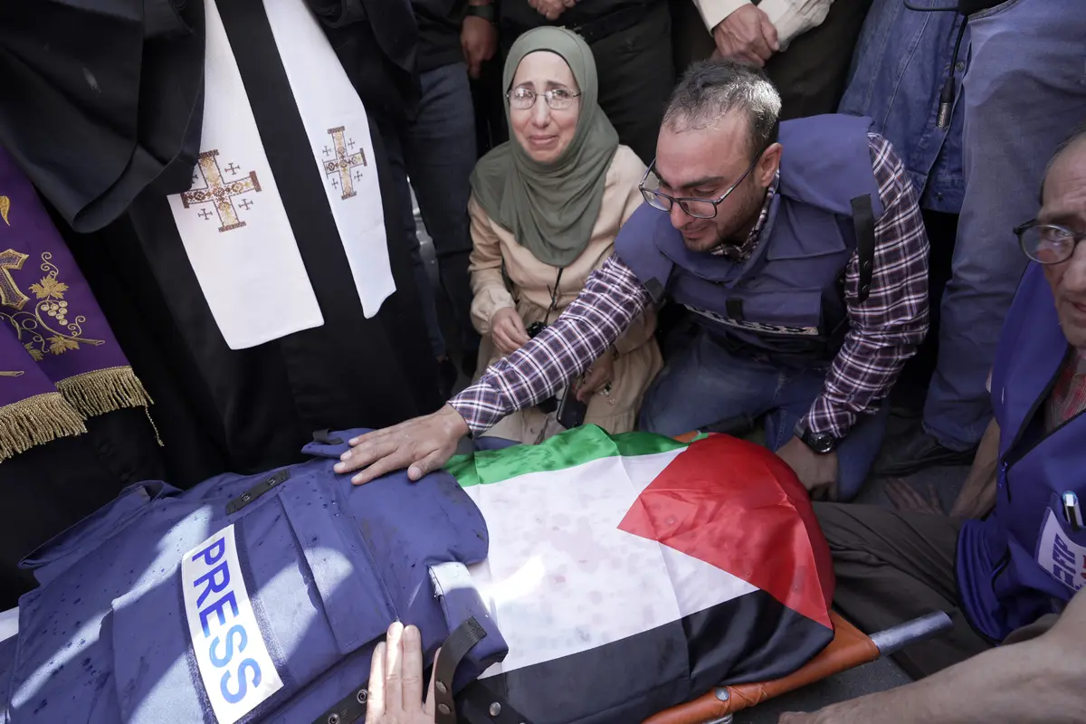 FOTO: Wartawan Al Jazeera Tewas dalam Serangan Israel di Tepi Barat
