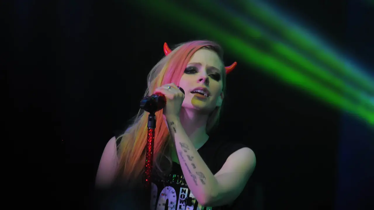 Avril Lavigne_20140312