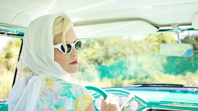 Kebiasaan Berkendara di Mobil yang Salah dan Berisiko Fatal