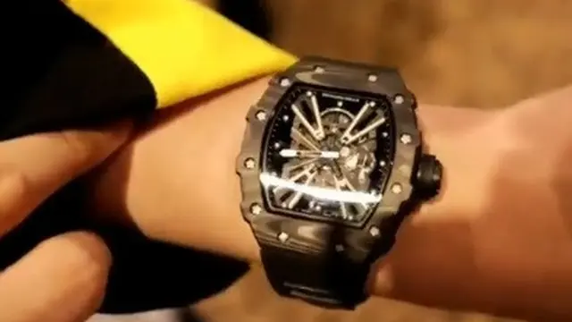 jam tangan Rp 12 Miliar