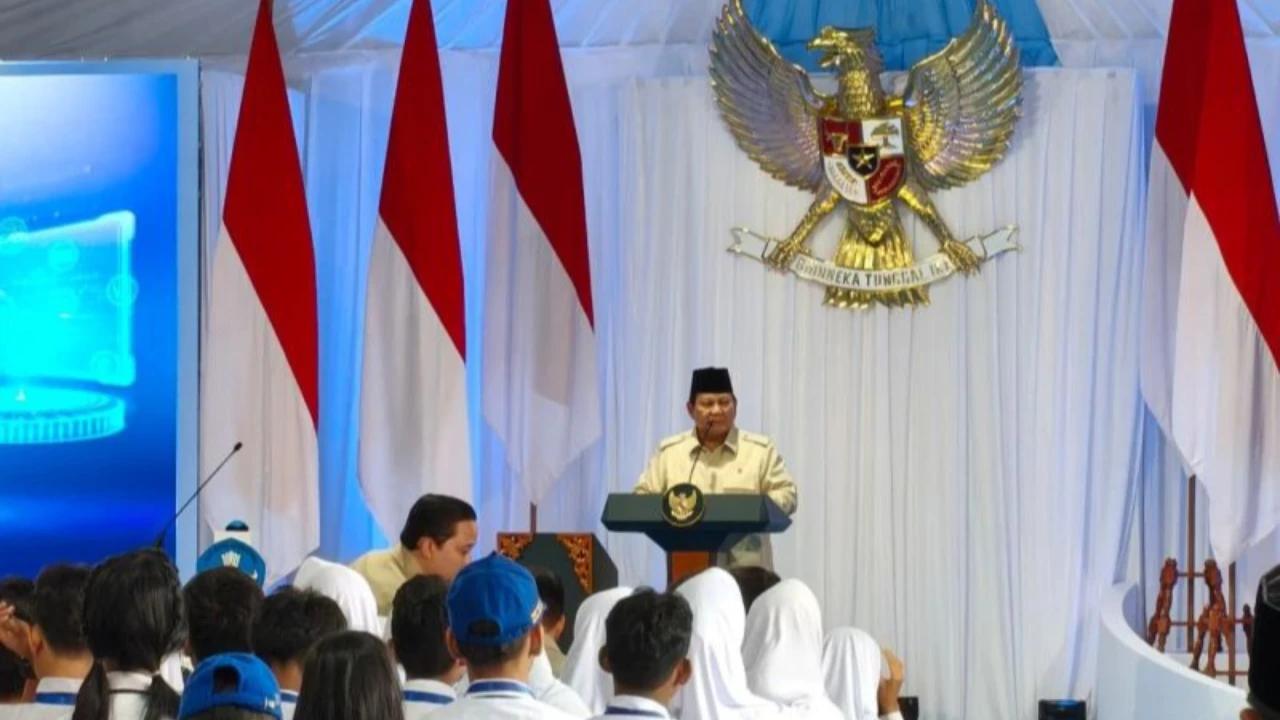 Prabowo: Nanti Maling-Maling Kita Kejar Semua Supaya Anak-Anak Kita Pintar-Pintar!