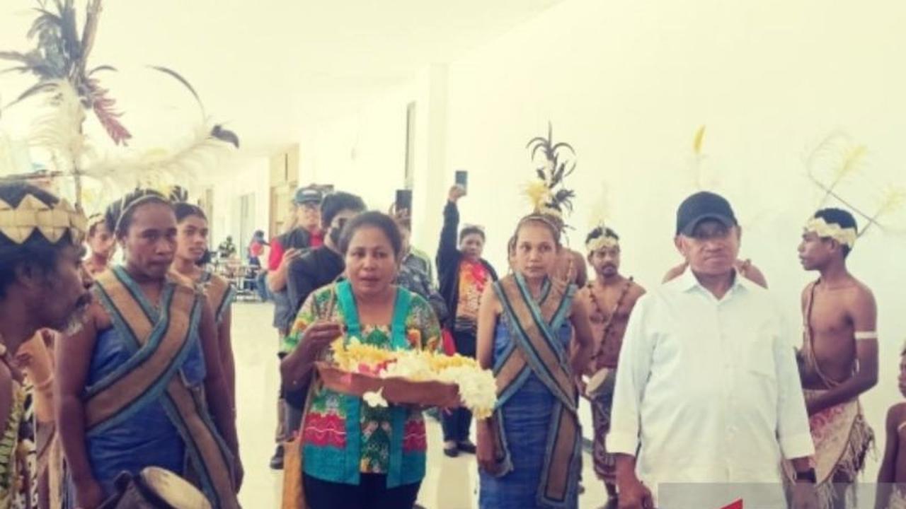 Fakta Menarik: Imigrasi Biak Cek 46 Wisatawan Mancanegara Langsung di Bandara Frans Kaisiepo