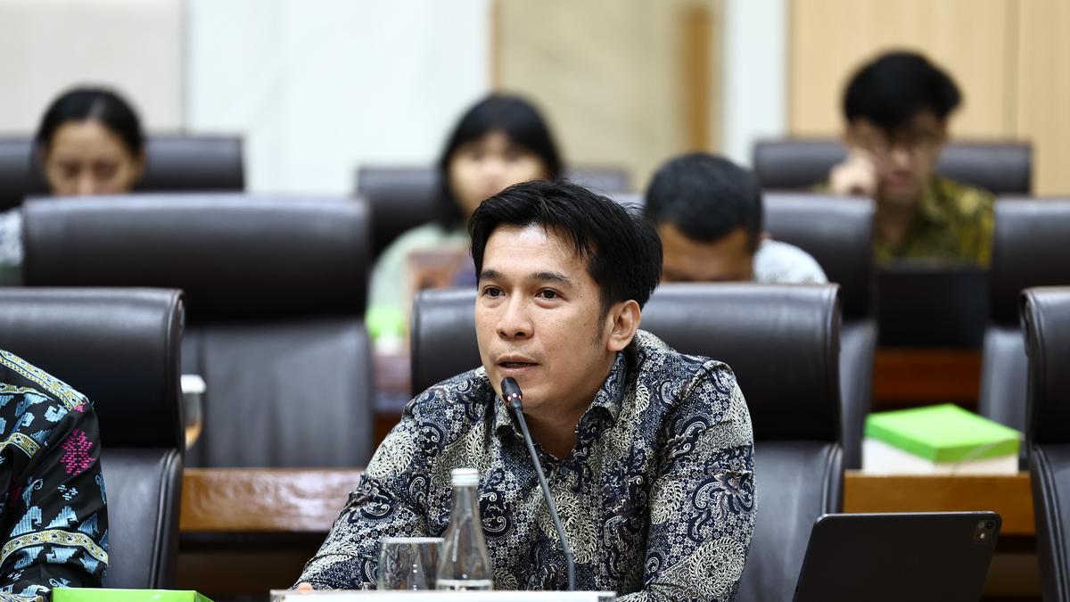 Sineas Girry Pratama Hadiri Rapat DPR, Curhat Film PH Kecil Susah Dapat Tanggal Tayang di Bioskop