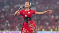 Yura Yunita saat akan tampil pada pertandingan Indonesia VS Arab Saudi di GBK. (Dok. Instagram @yurayunita).