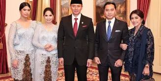 AHY resmi dilantik menjadi Menteri ATR/BPN pada hari Rabu (21/2/2024). Prosesi pelantikannya dihadiri oleh keluarganya, termasuk adik laki-lakinya, Ibas dan sang istri, Aliya Rajasa. [Foto: Document/Bintang Radityo]