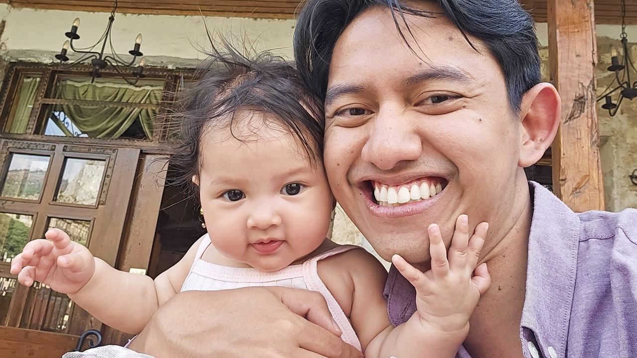 Potret Baby Launa Anak Sabrina Anggraini & Belva Devara Liburan di Bosnia-Herzegovina