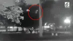 Warga Balikpapan dihebohkan dengan kemunculan sosok hantu kuyang yang dikenal suka makan ari-ari bayi yang baru lahir.