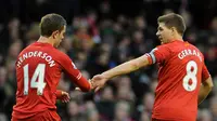 Jordan Henderson dan Steven Gerrard (standard.co.uk)