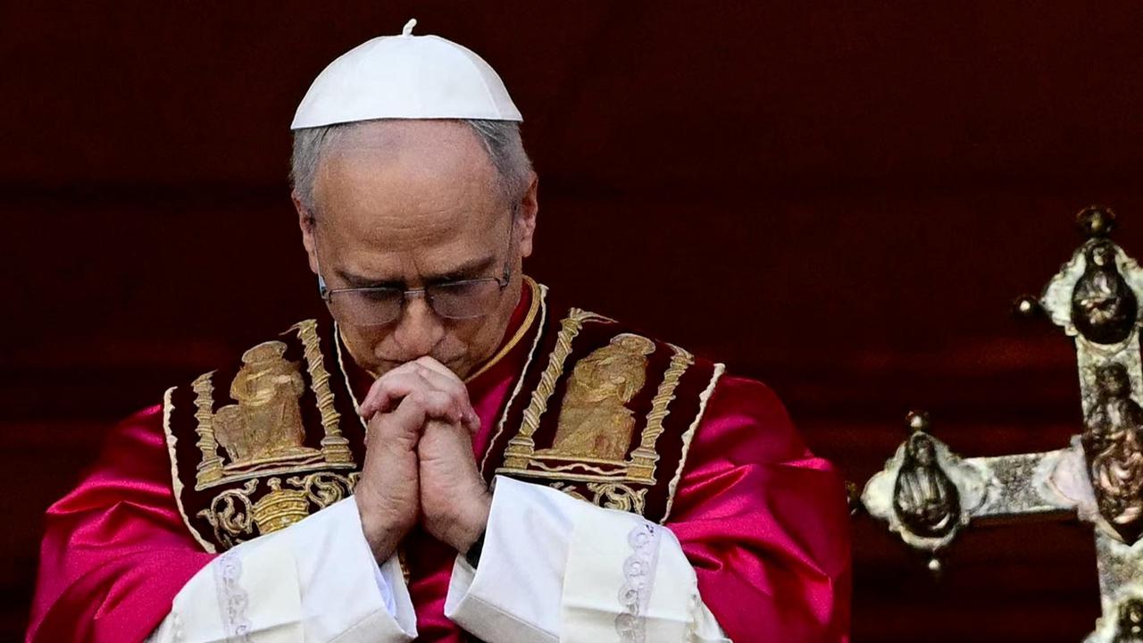Pidato Perdana Paus Leo XIV: Kenang Keberanian Paus Fransiskus dan Doakan Perdamaian Dunia