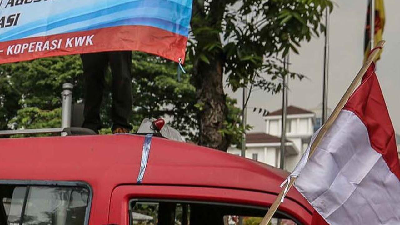 Mereka juga meminta kedaulatan anggota dalam koperasi, agar tidak dijadikan sebagai lahan bisnis.