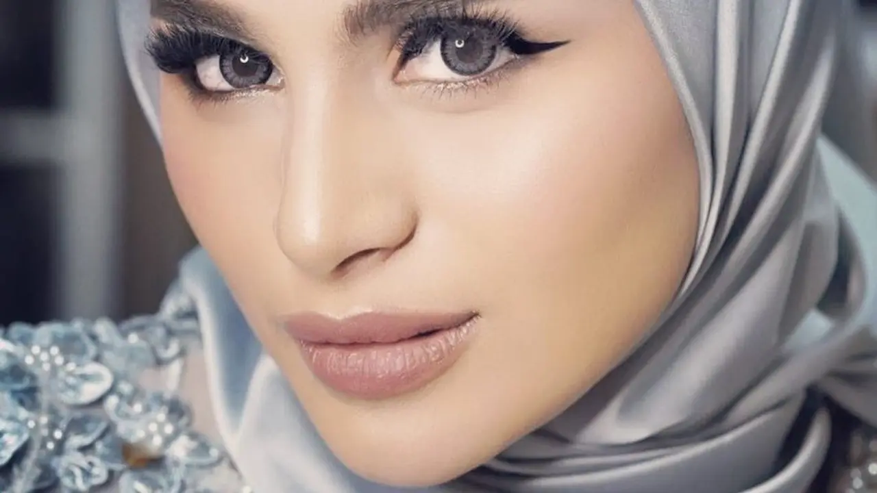 [Fimela] Diam-Diam Menikah, Ini 6 Potret Cantik Asha Shara di Usia 35 Tahun