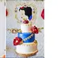 Bagaimana jika karakter Disney favorit berhasil diwujudkan lewat tampilan kue pengantin? 