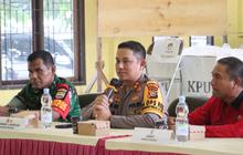 Pastikan Pilkada Pelalawan Aman, Kapolres Kawal Rapat Pleno PPK
