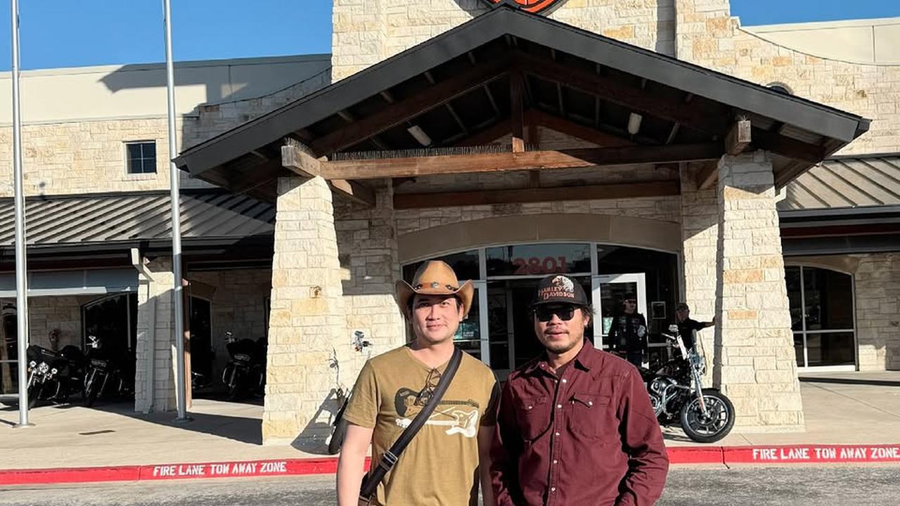 5 Potret Tengku Firmansyah Pakai Topi Cowboy Liburan Keluarga di Texas, Penampilan Stylish Abis