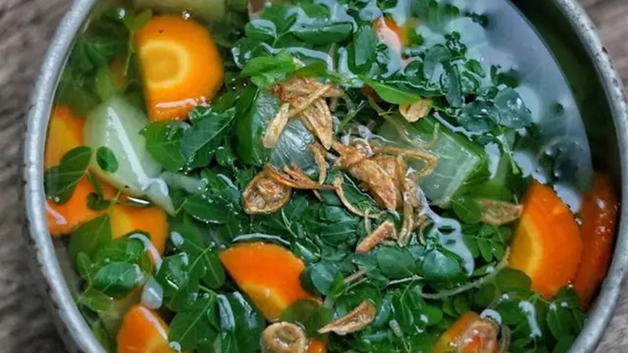 Resep Sayur Bening Daun Kelor yang Lezat dan Kaya Manfaat untuk Kesehatan