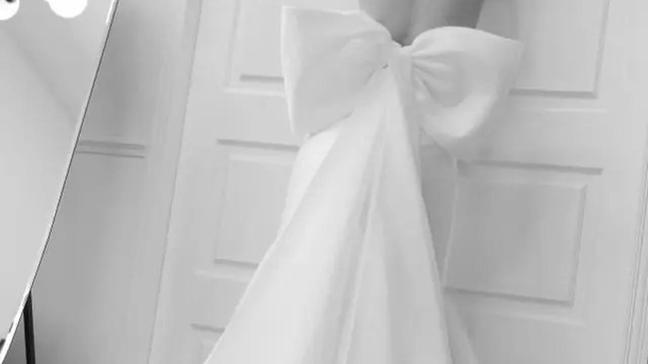 6 Gaya Vika Kolesnaya Istri Billy Syahputra Jadi Model Gaun Pengantin, Penampilannya Bikin Pangling
