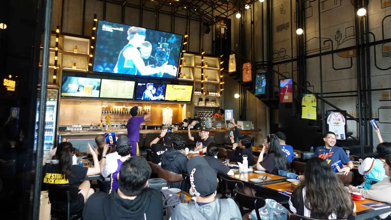 Suasana Nobar NBA All-Star 2024 di Jakarta