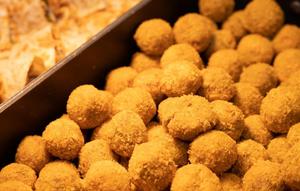 Ilustrasi Tahu Bulat (Photo by Lee c on Pexels)