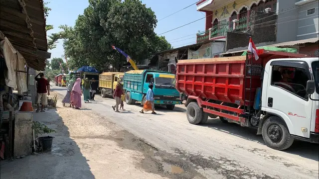 Truk Tambang Pegunungan Kendeng