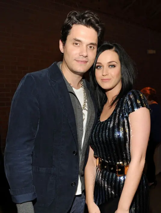 John Mayer dan Katy Perry pertama digosipkan bersama pada 2012. Mereka putus nyambung sampai tahun 2015. (Getty Images/Elle)